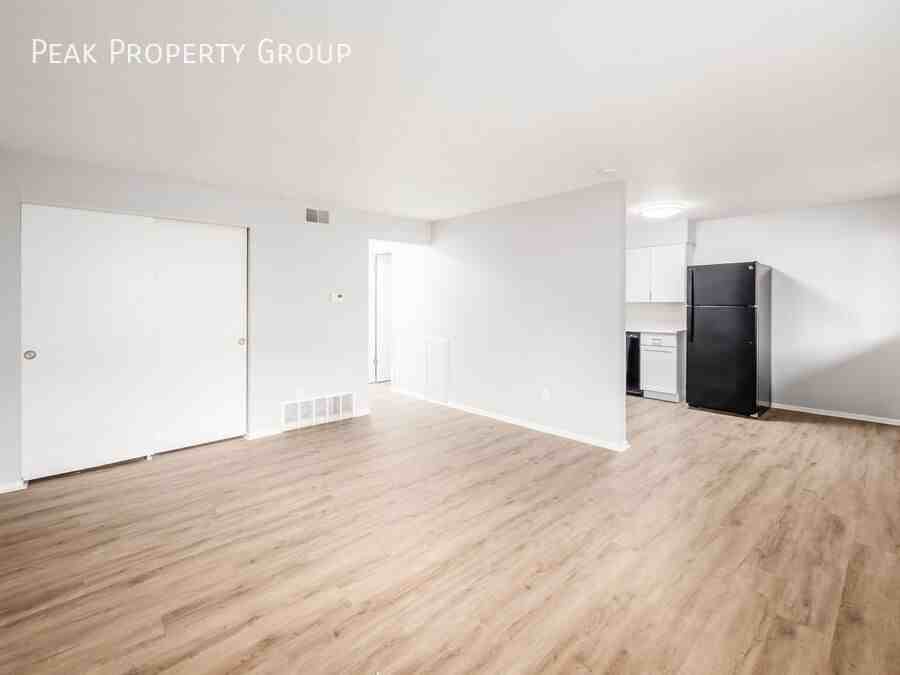 593 Riverview Dr #C - Photo 4 of 22