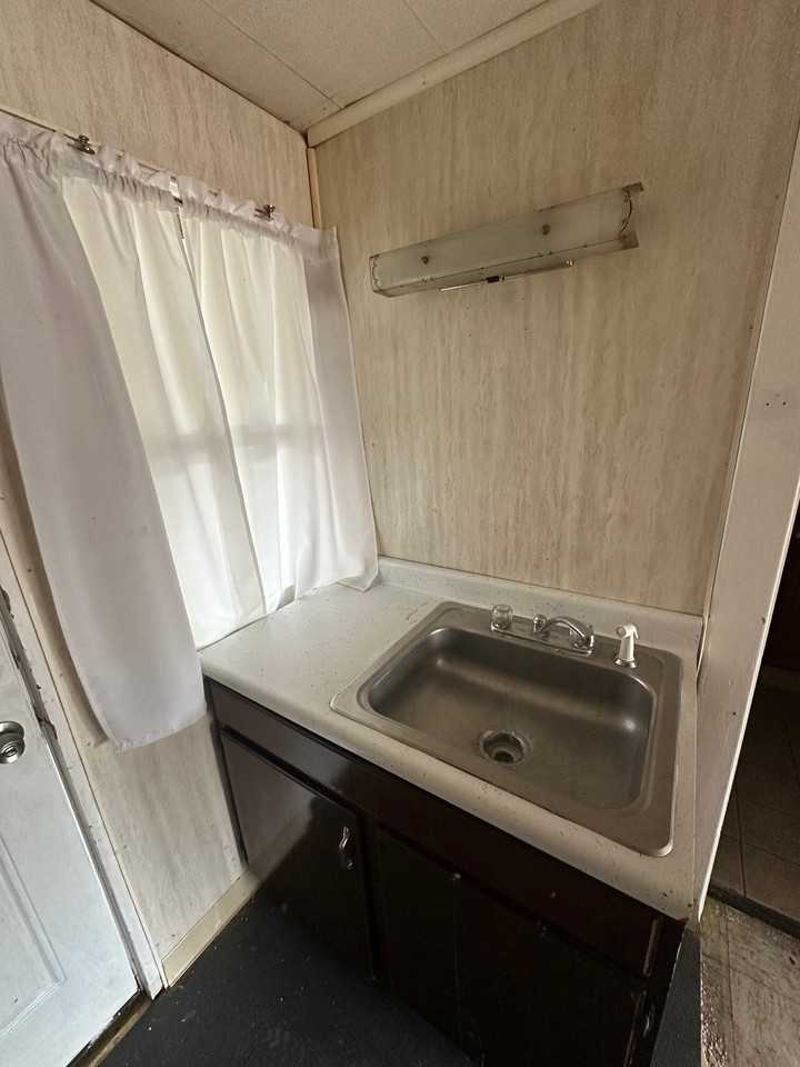 42 Jackson Avenue - Photo 2 of 10