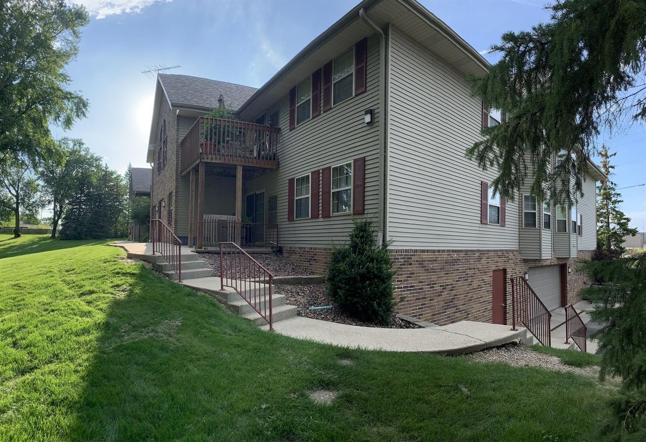 170 West Pioneer Road - Photo 2 of 3