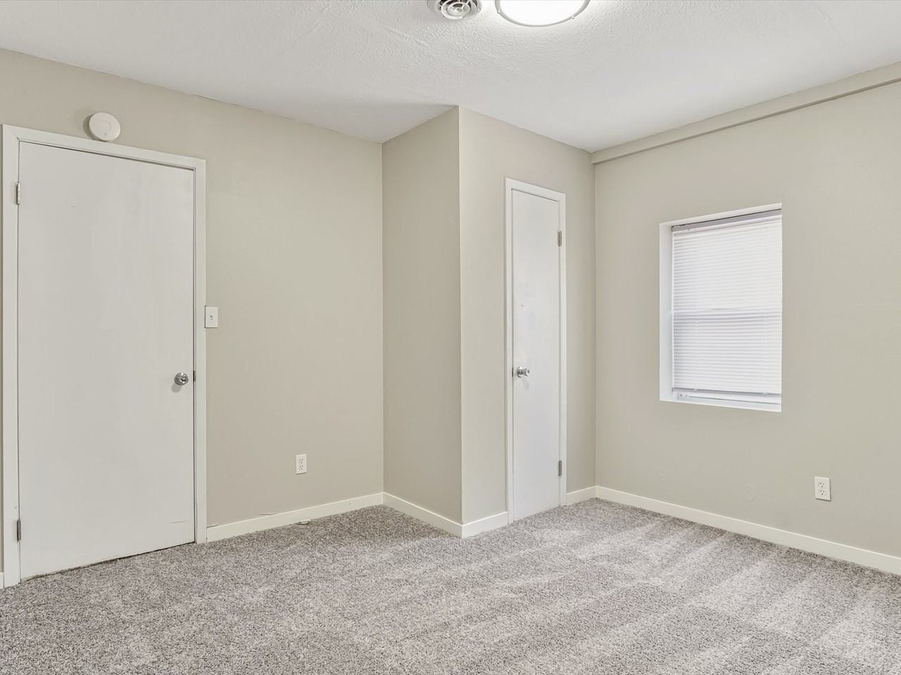 116 North Long Street - Photo 3 of 14