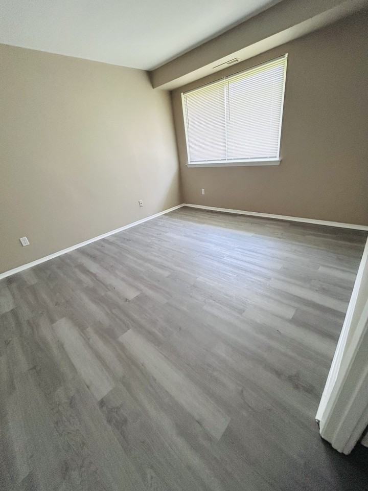 3921 Maine Avenue - Photo 2 of 8