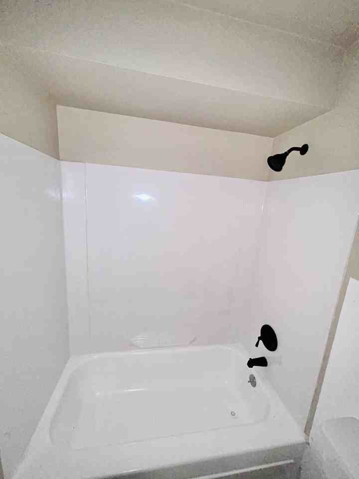 3921 Maine Avenue - Photo 3 of 8