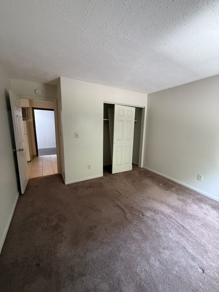 1855 Burnet Avenue - Photo 3 of 28