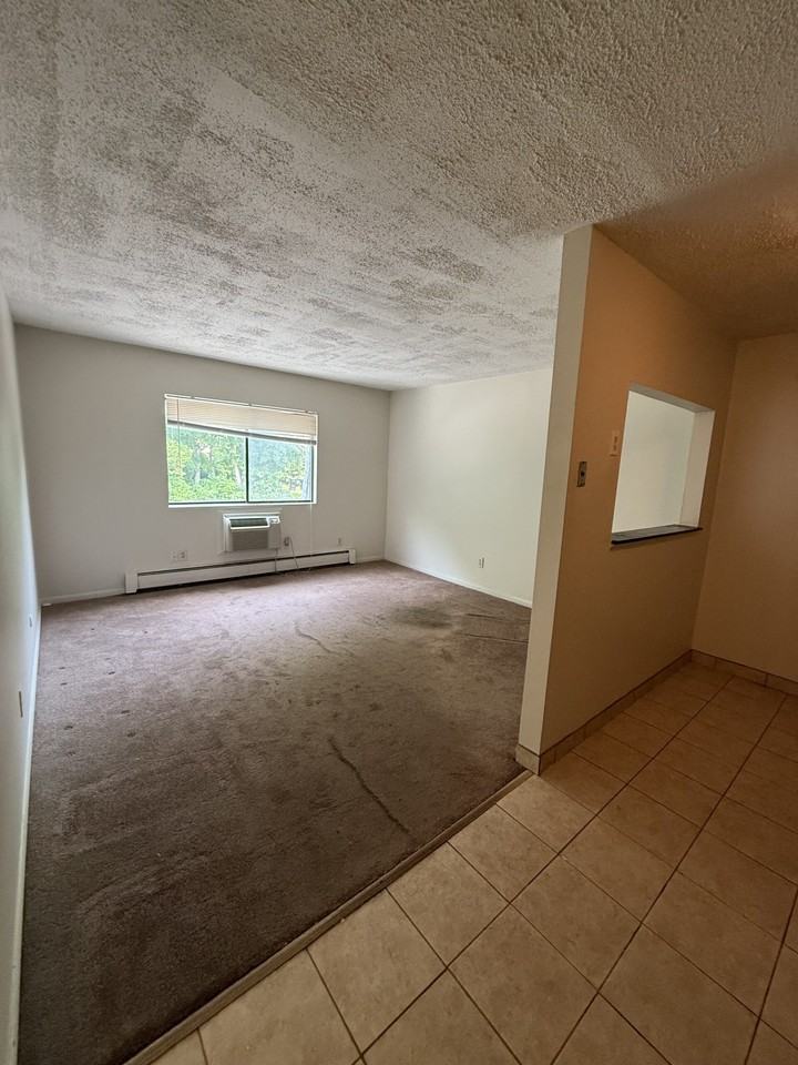 1855 Burnet Avenue - Photo 4 of 28