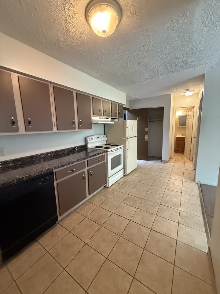 1855 Burnet Avenue - Photo 6 of 28