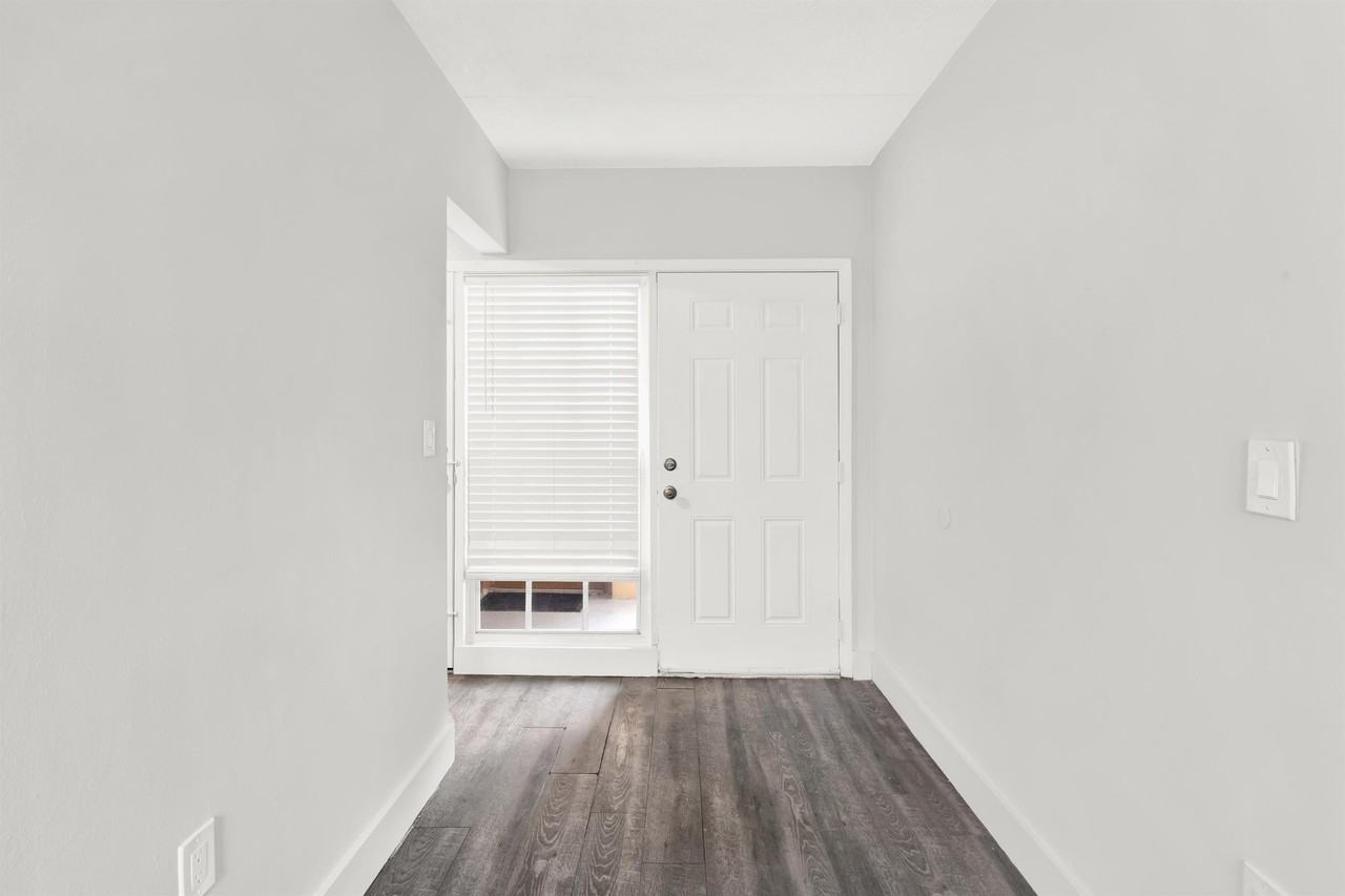 134 Salamanca Ave. - Photo 4 of 15