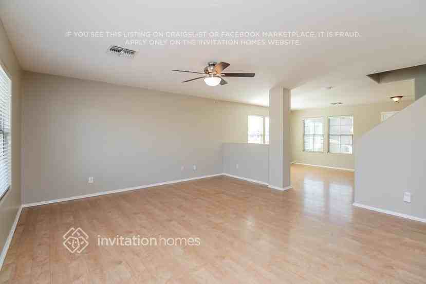 3114 W Dunbar Dr - Photo 3 of 15