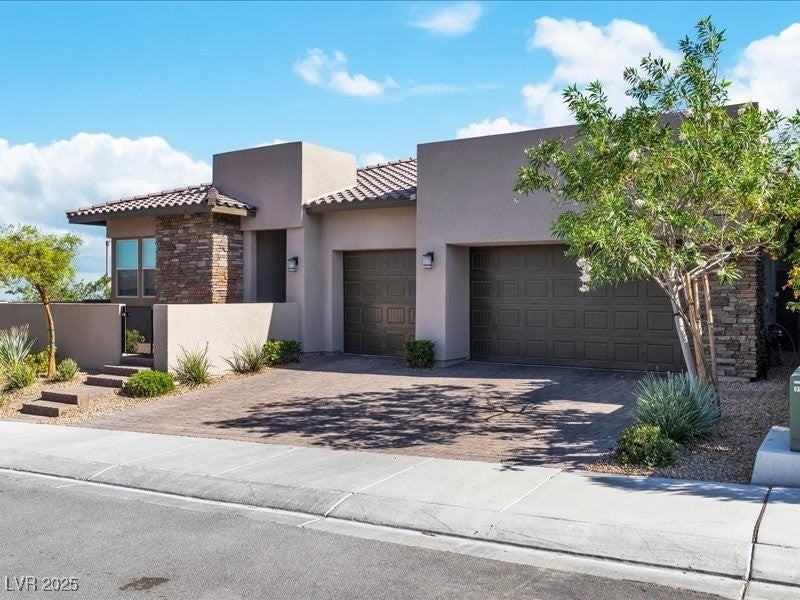 11837 Grassy Plain Avenue - Photo 4 of 50