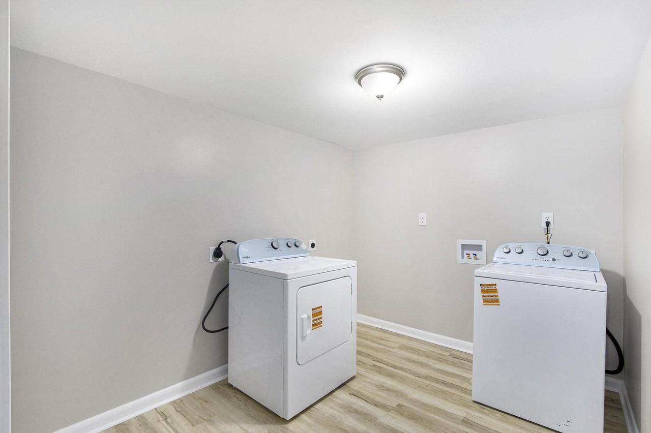 Hogan Rd - Photo 4 of 22