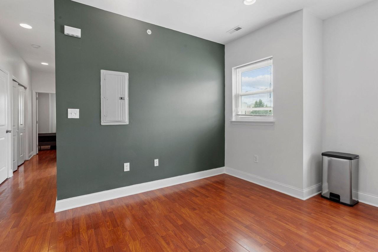 N 12th St - Photo 3 of 14