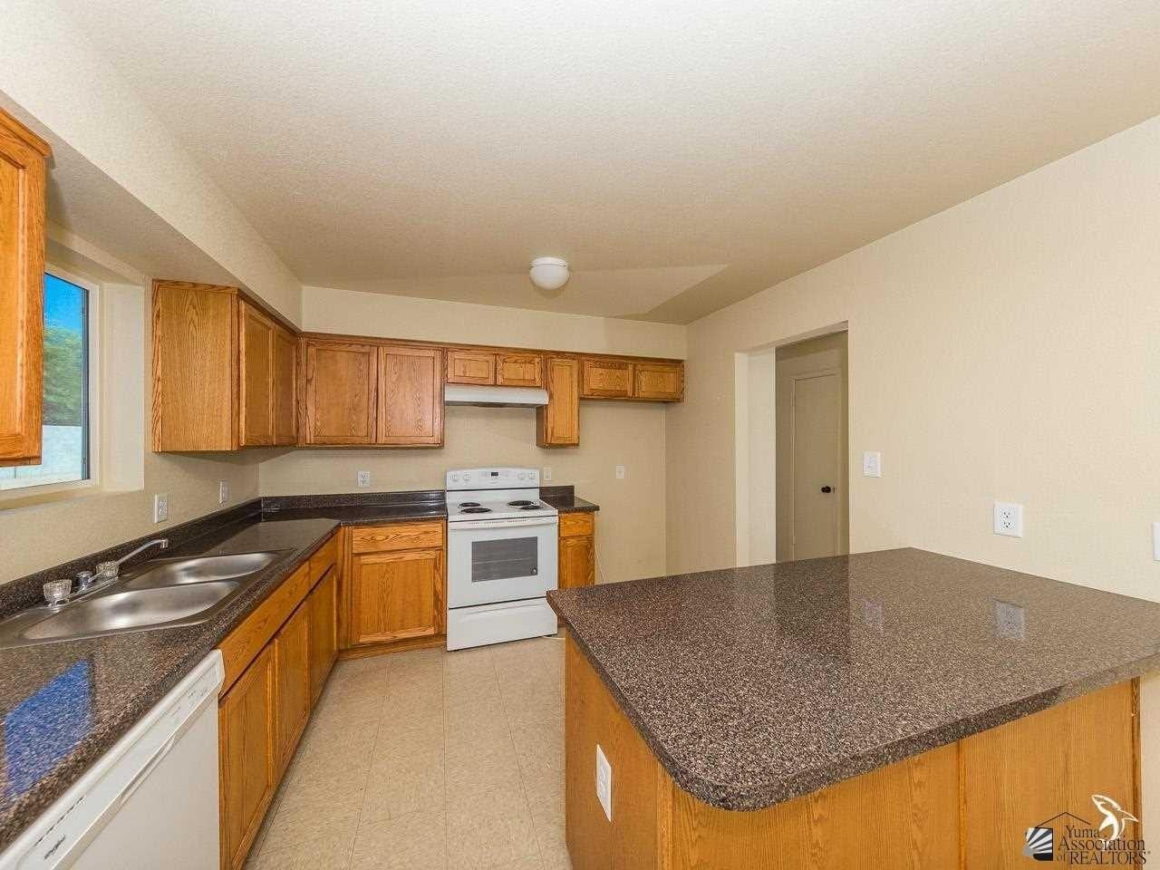 3825 South Isabel Drive - Photo 6 of 17