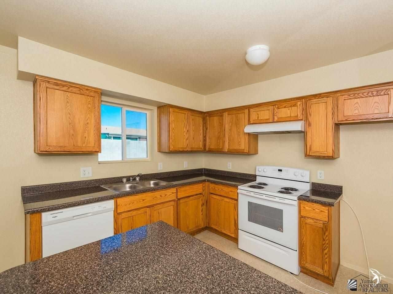 3825 South Isabel Drive - Photo 7 of 17