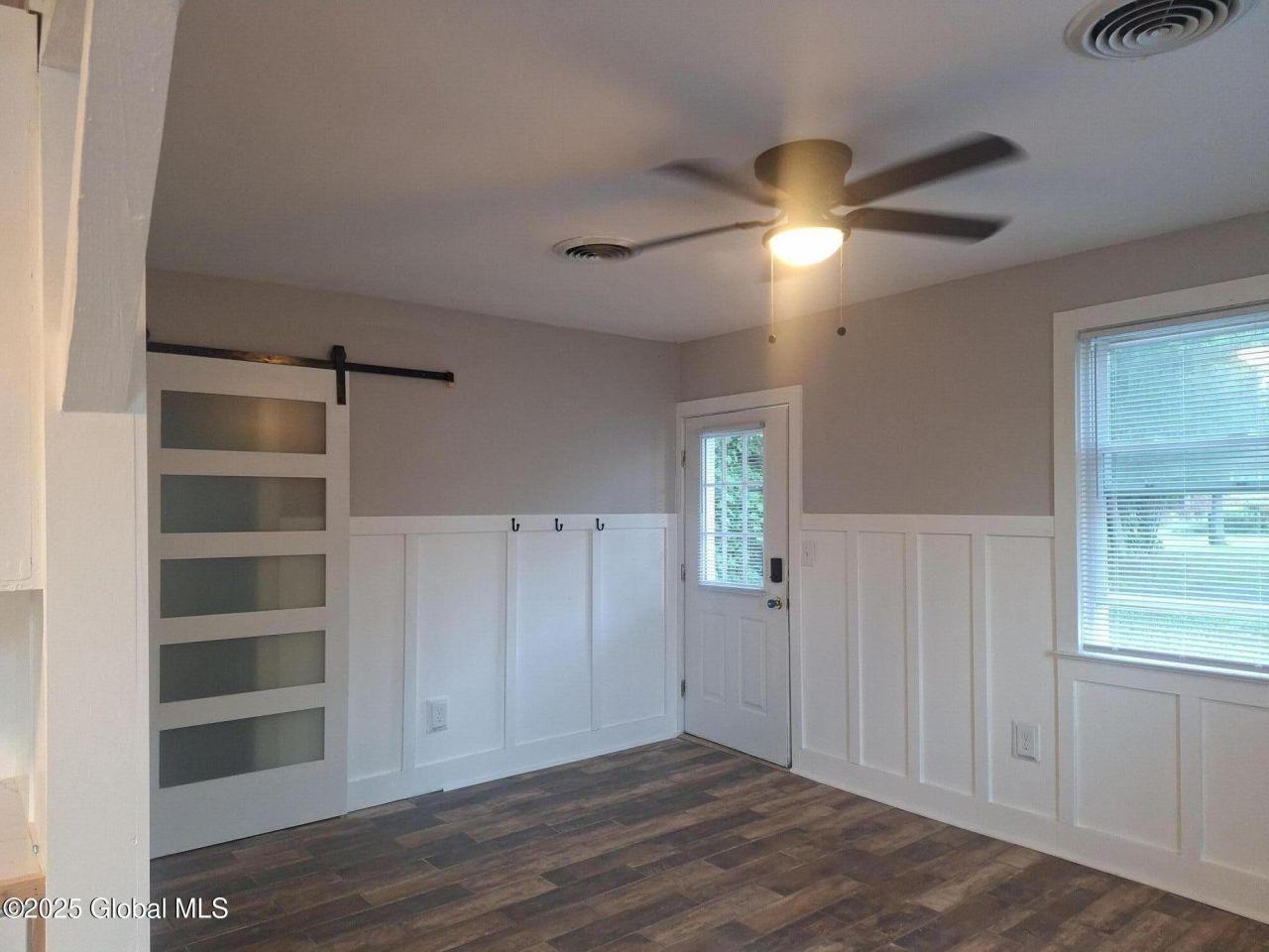 2A Hillview Ave - Photo 3 of 12