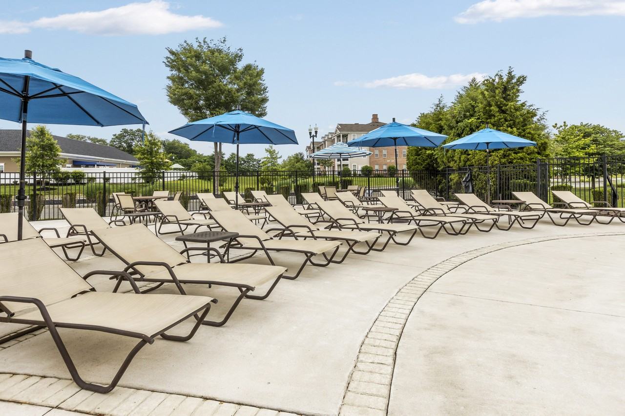 Barclay Glen Apartments - Photo 3 of 18