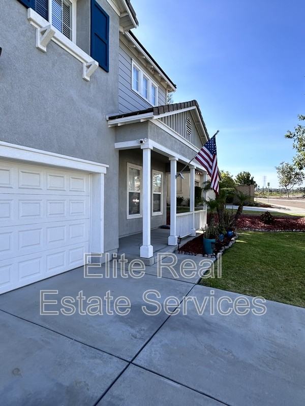 363 Circulo Coronado - Photo 3 of 18