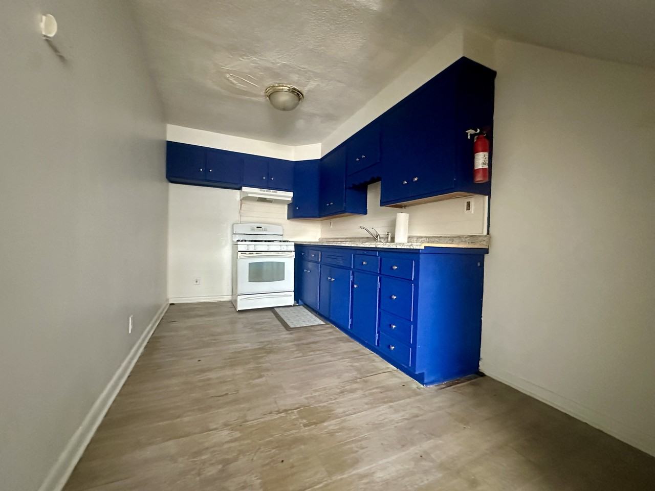 530 Valley Brook Ave Apt 1st