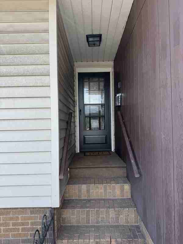 727 Main St - Photo 2 of 23