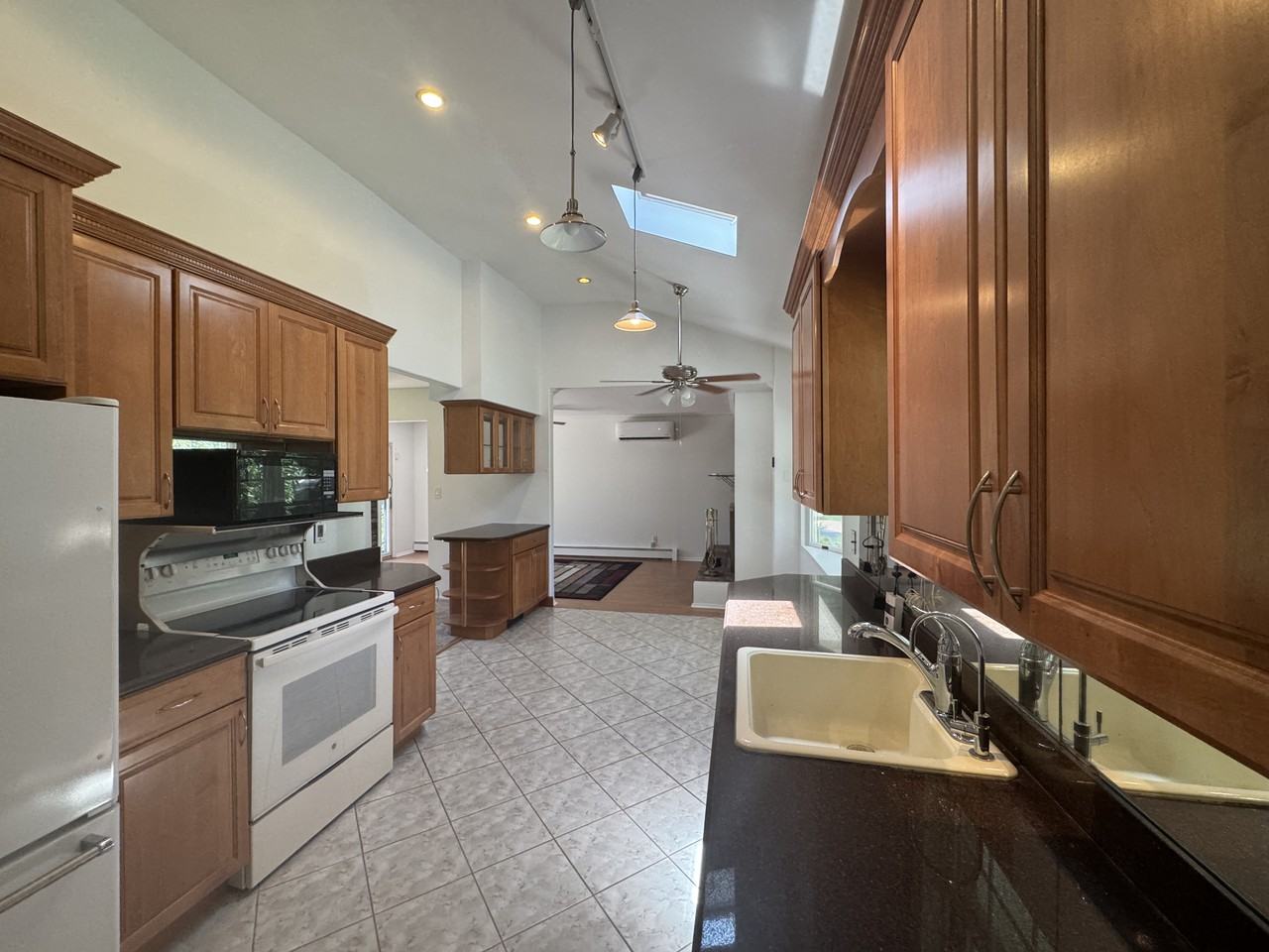 3 Janis Ln - Photo 3 of 33