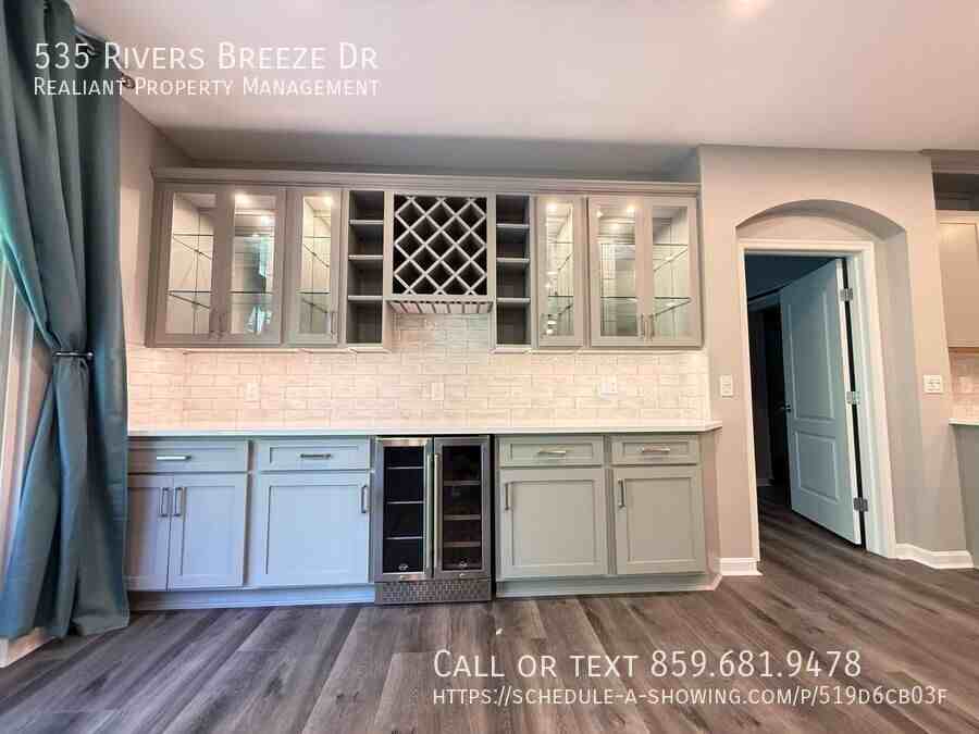 535 Riversbreeze Dr - Photo 3 of 24