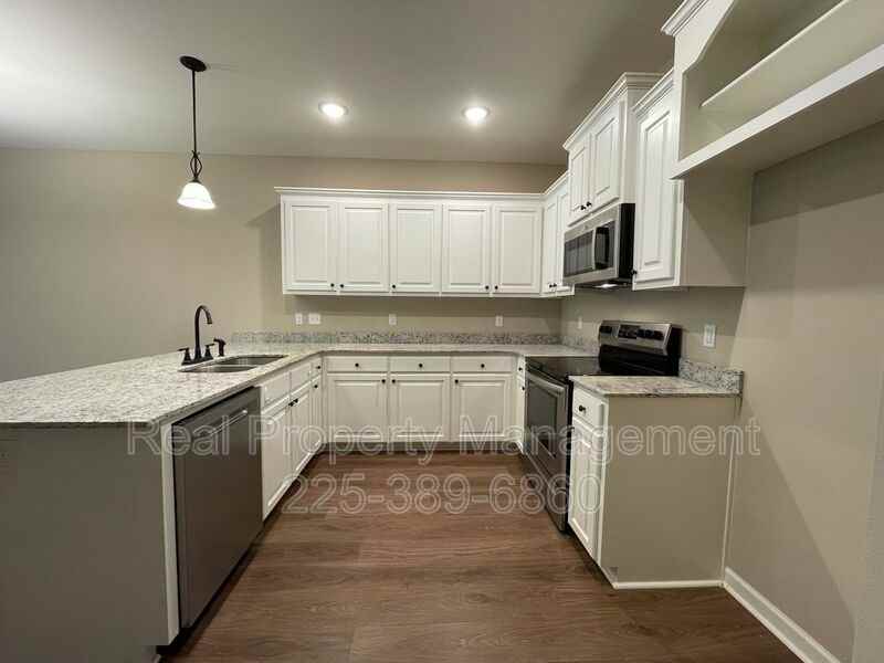 17414 Berkshire Dr - Photo 2 of 24