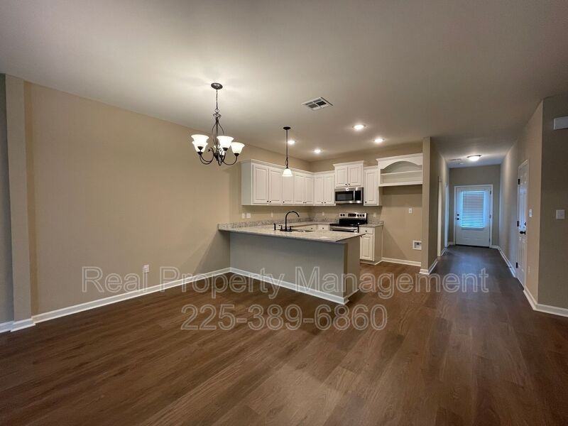 17414 Berkshire Dr - Photo 4 of 24