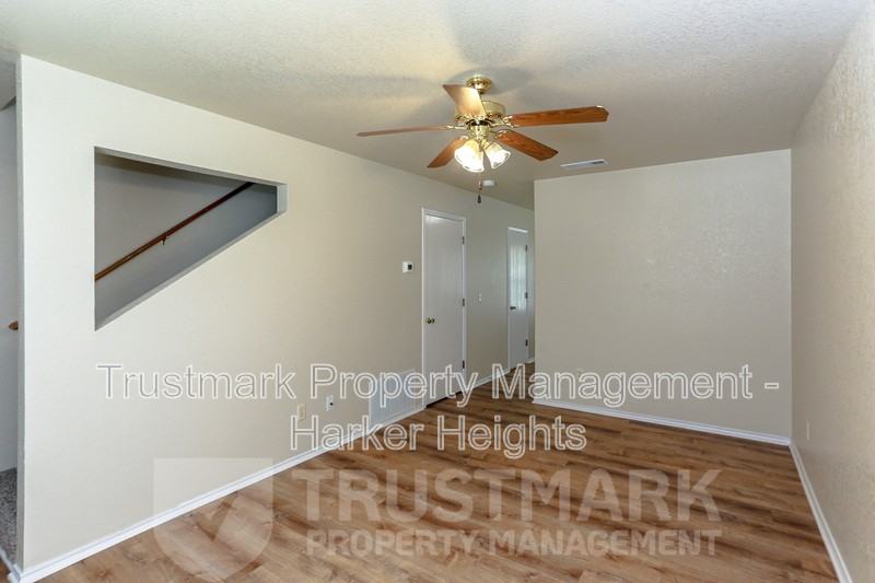 4005 Madison Dr Apt B #B - Photo 3 of 18