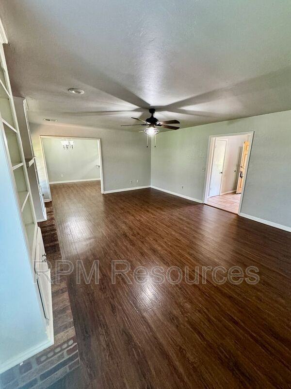1420 Ne 1st St - Photo 6 of 23