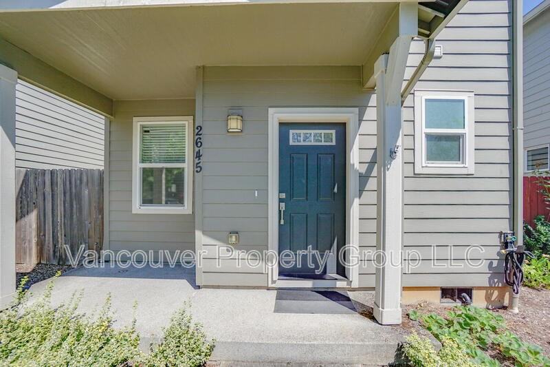 2645 Ne 87th Ave - Photo 3 of 28