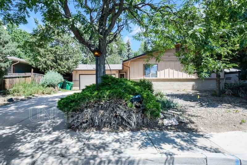 8473 W Center Ave - Photo 2 of 28