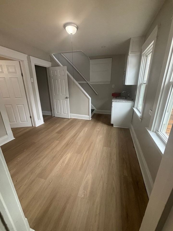 3701 E 106th St - Photo 7 of 8