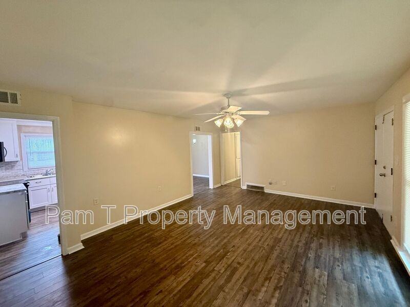 17 Vineyard Dr - Photo 3 of 14