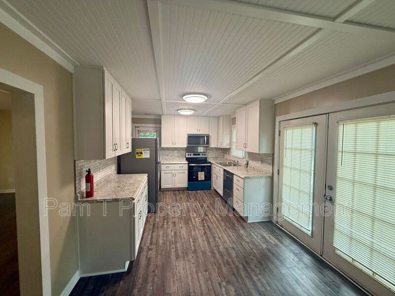 17 Vineyard Dr - Photo 4 of 14