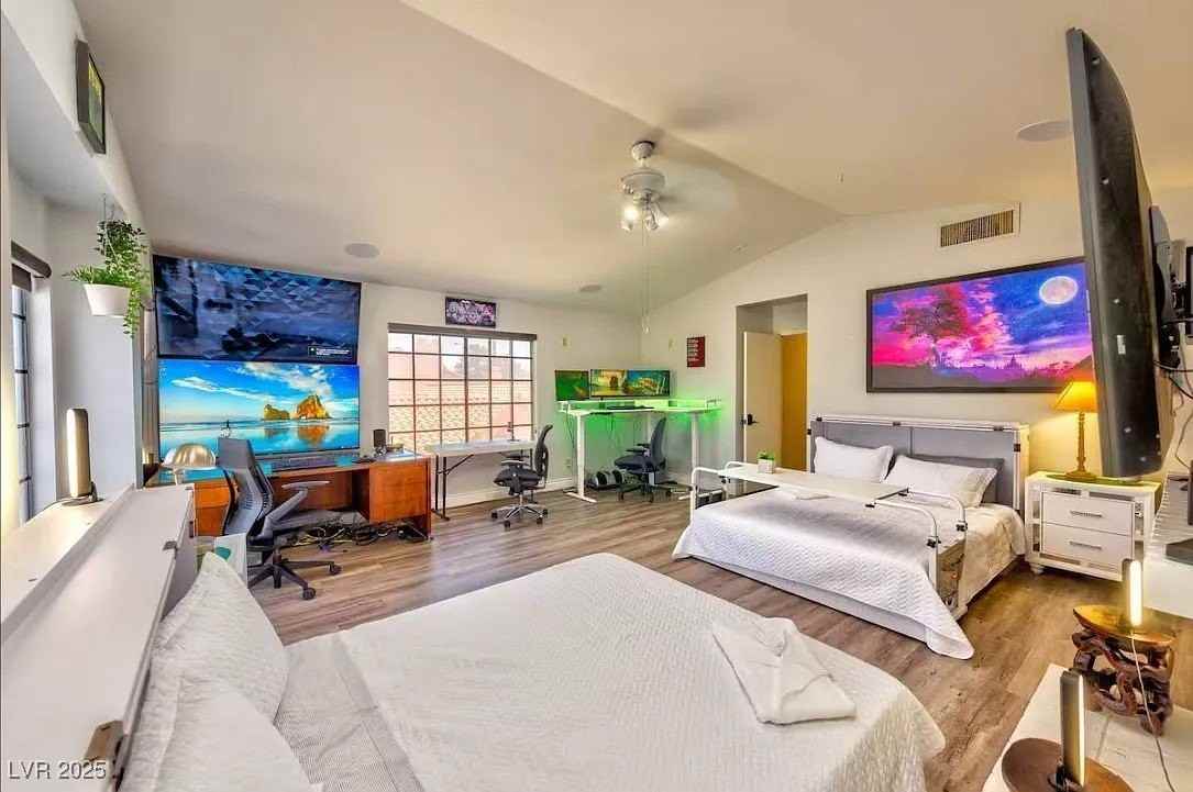 4823 Illustrious St - Photo 5 of 34