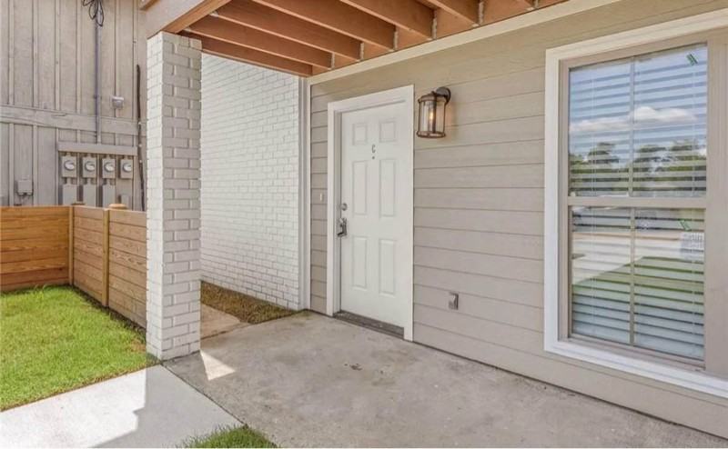 44 Magnolia Rd #C - Photo 2 of 10