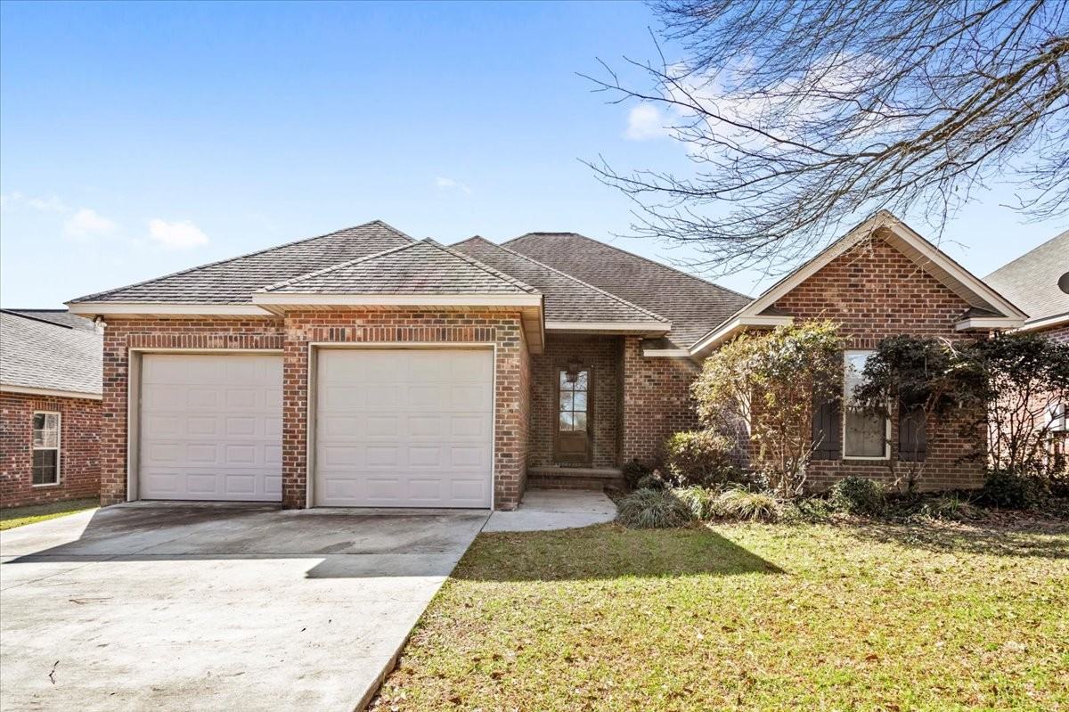 24 Chapel Hill Blvd E