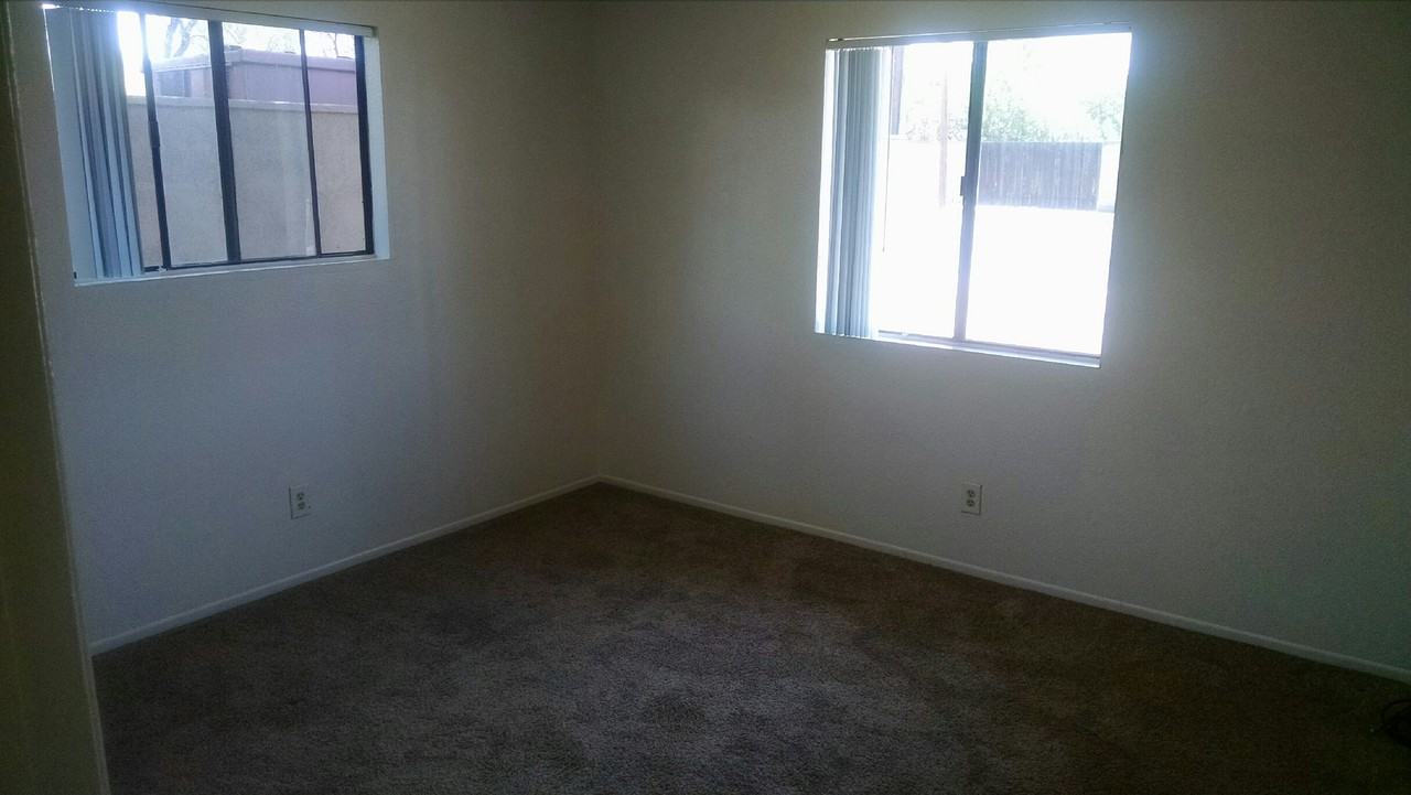 1709 E Glenn St - Photo 7 of 11