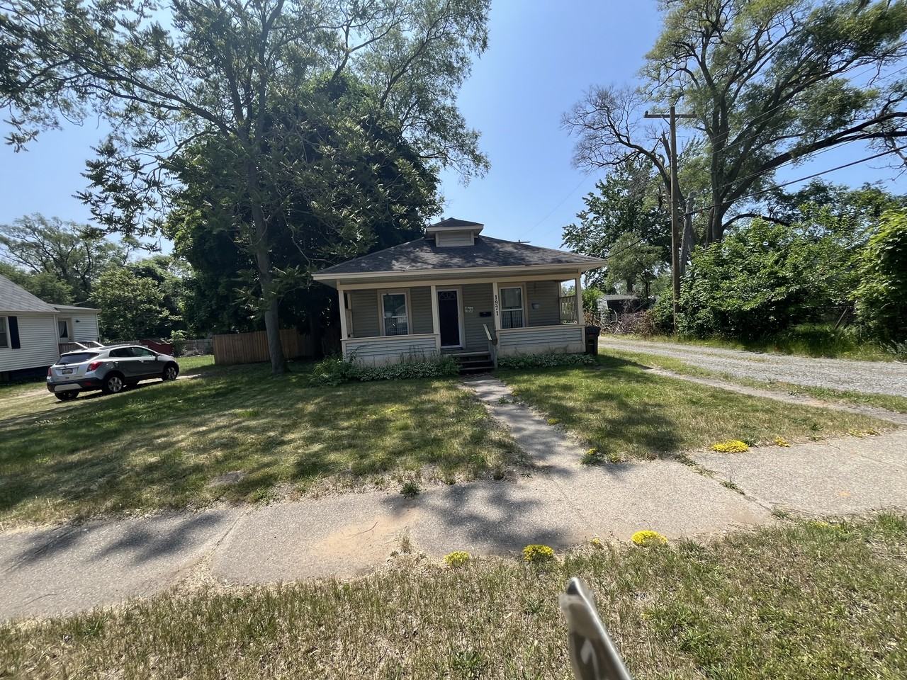 1971 Letart Ave - Photo 2 of 11