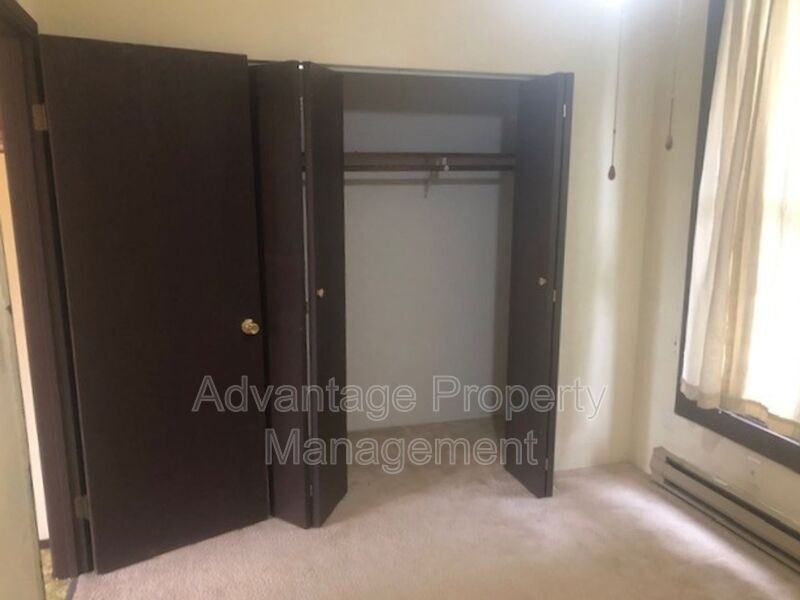 522 Calapooia St Sw #3 - Photo 5 of 9