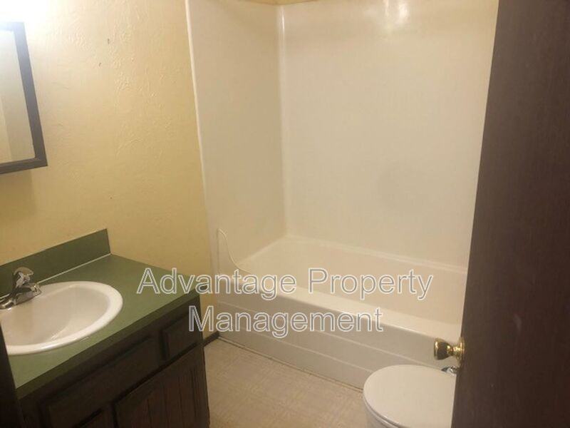 522 Calapooia St Sw #3 - Photo 6 of 9