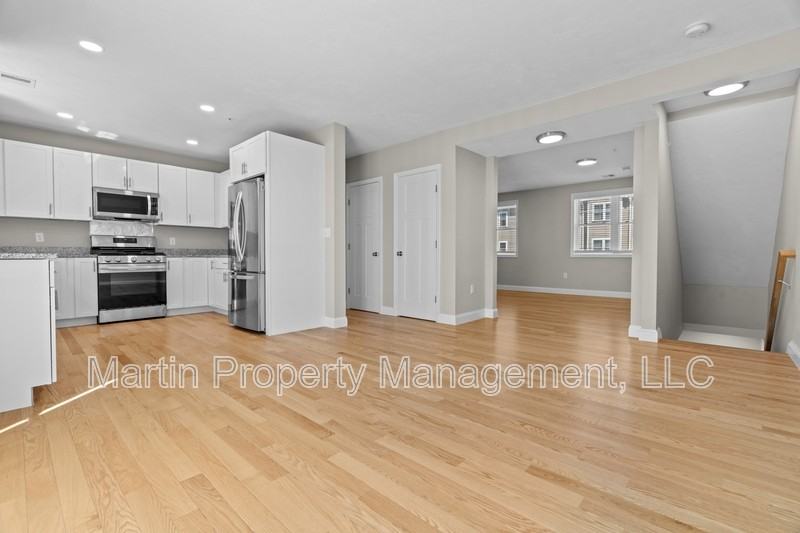 7 Gorham St #10 - Photo 2 of 17