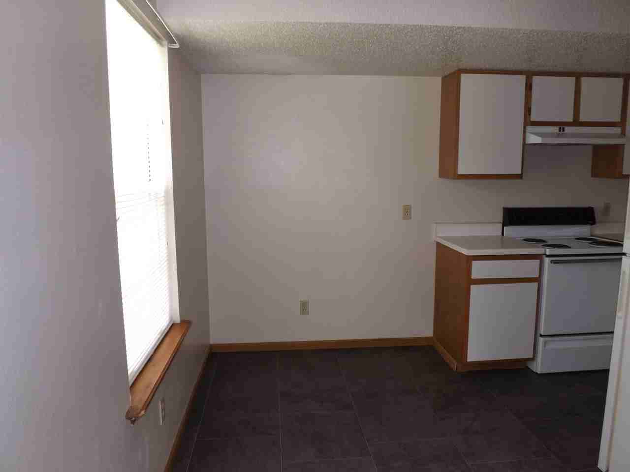 305 W 36Th St - Photo 2 of 12