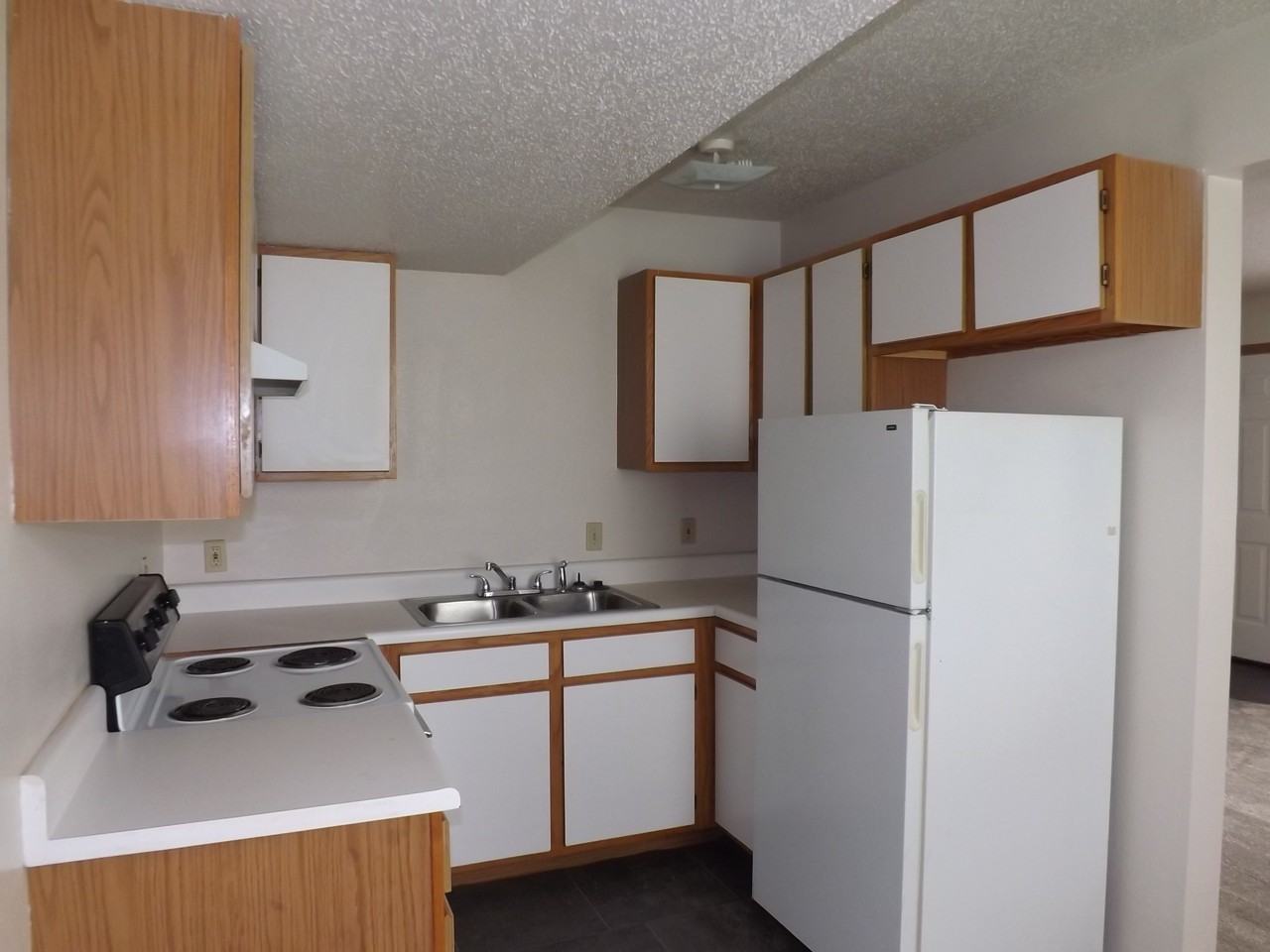 305 W 36Th St - Photo 3 of 12