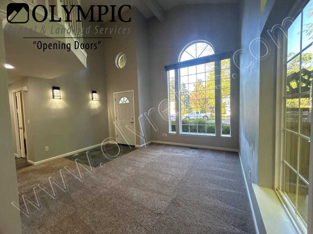 2289 56th Ave Sw - Photo 5 of 41