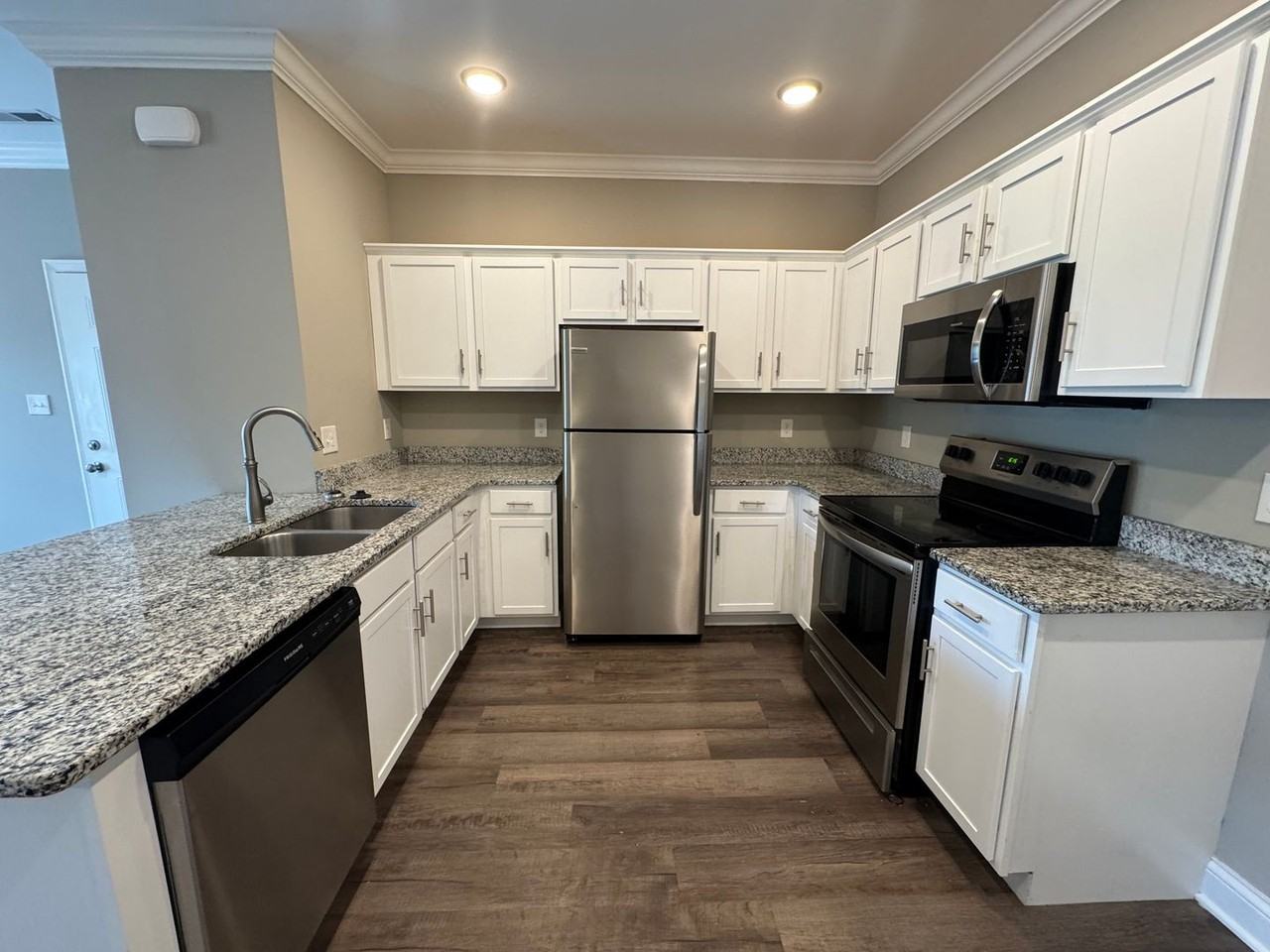 113 Middle Bridge Stub Road - Photo 3 of 23