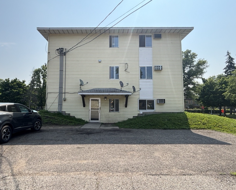 395 5th Ave S #102 - Photo 4 of 4