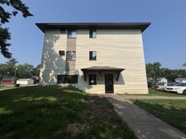 featured image of 527 8th Ave S #103