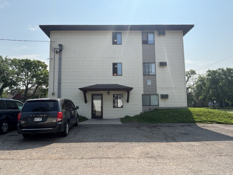 527 8th Ave S #103 - Photo 2 of 4