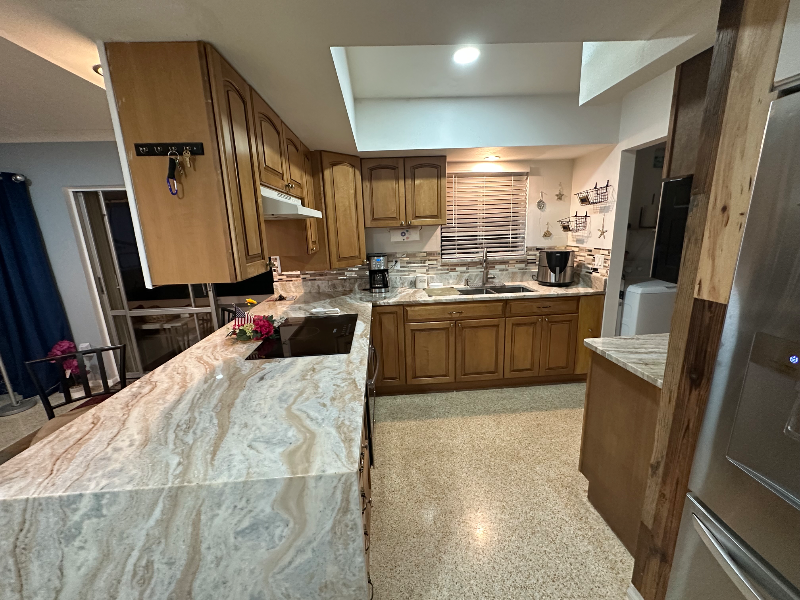 819 Schumann Dr - Photo 2 of 5