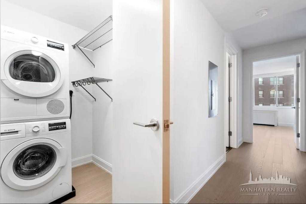 E 54th St #1608 - Photo 6 of 14