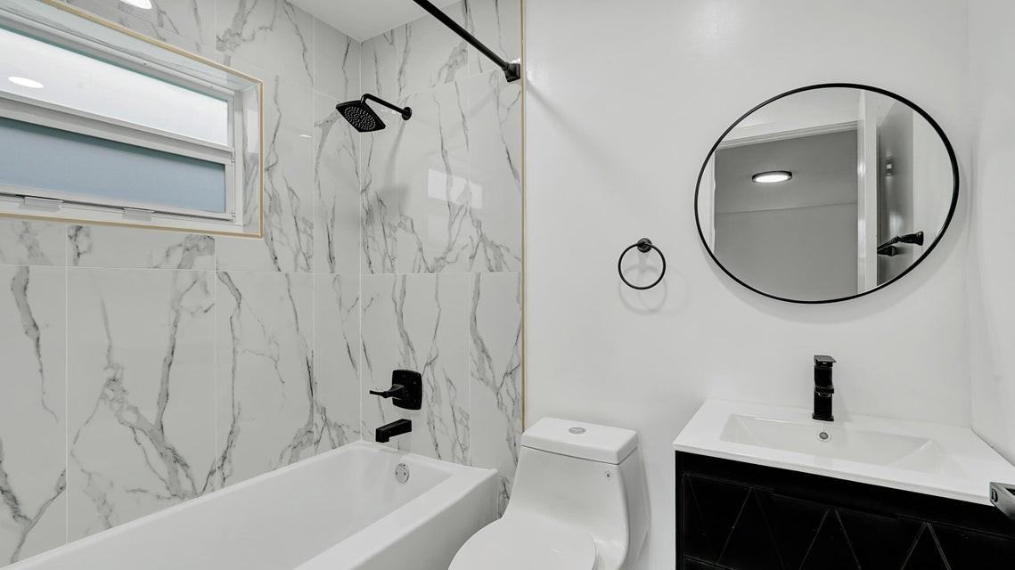 11 Nw 117th St - Photo 3 of 8